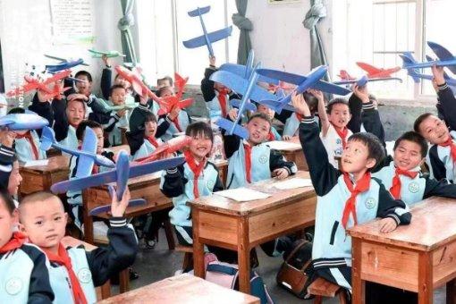 调查：中小学生劳动教育脱离日常，这一切根源在哪里呢？